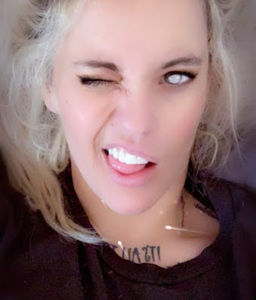 Meet your Posher, Crystal